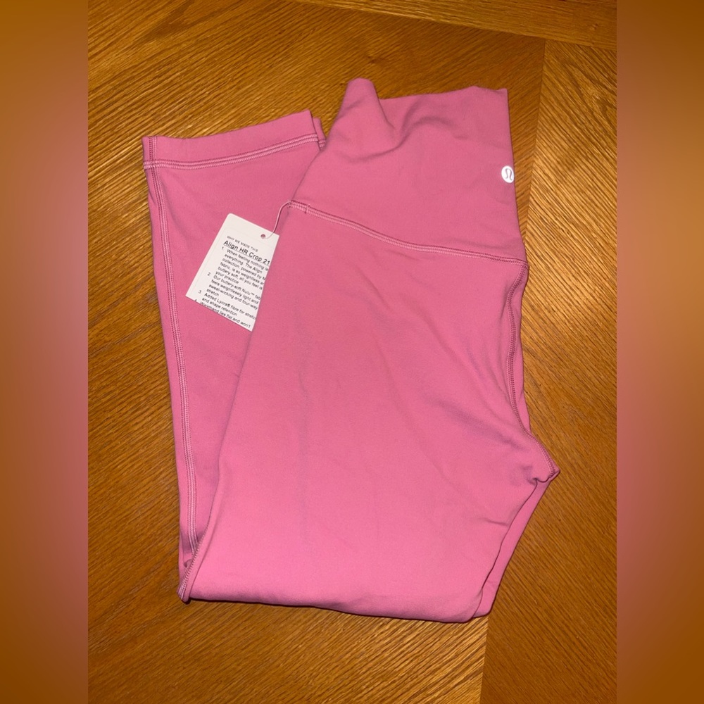 Lululemon Align crops 21”